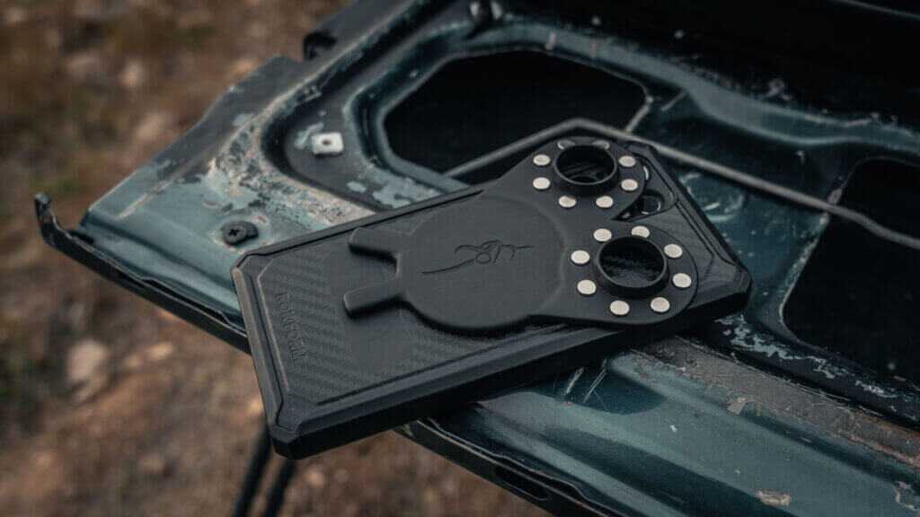 Mountain mag on a phone