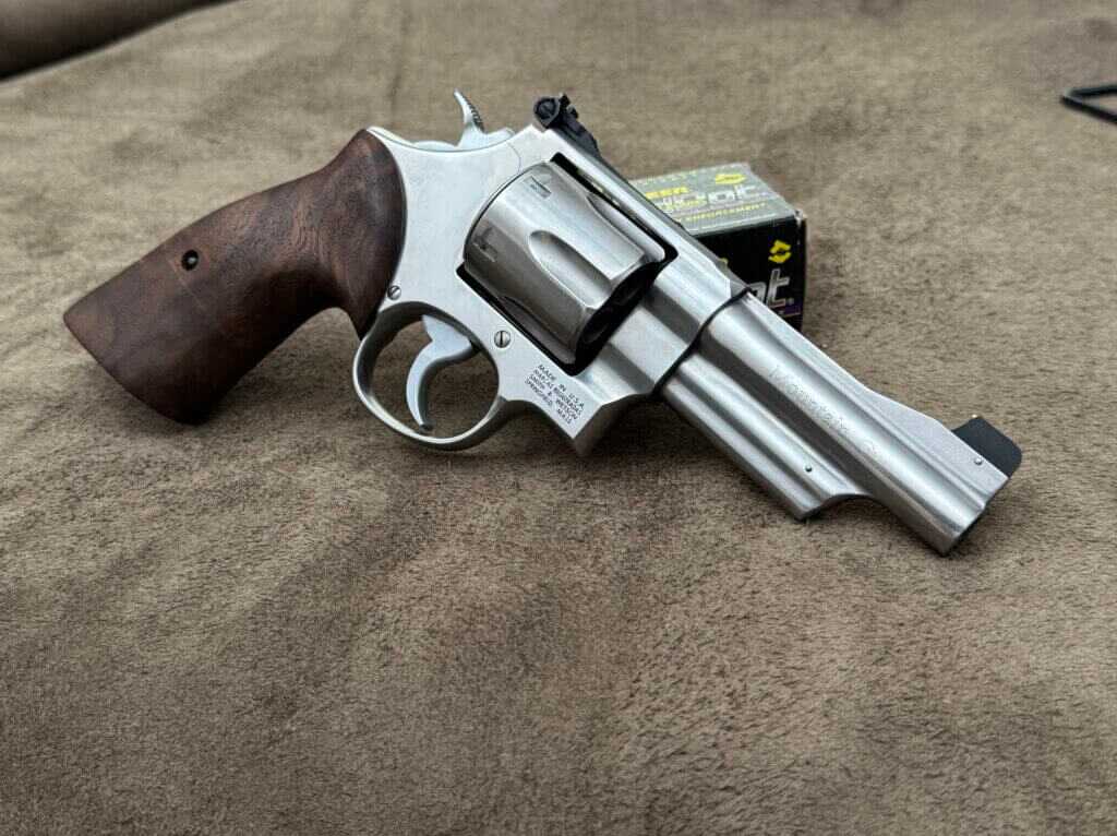 S&W 629 Mountain Gun right side with half lug ejector shroud and clean lines