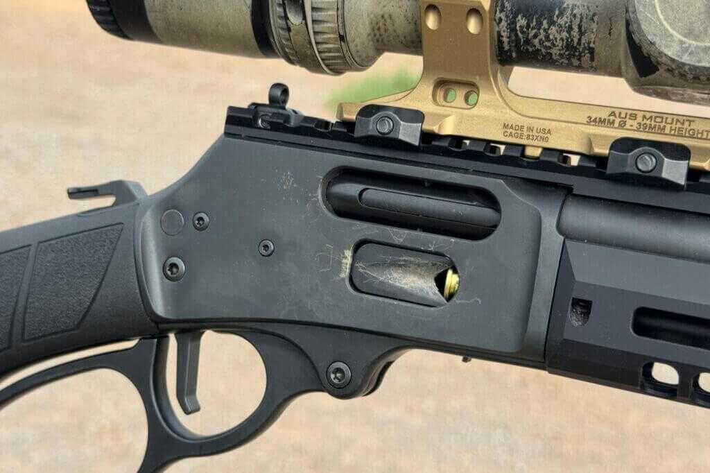 Stealth Hunter rifle loading port 