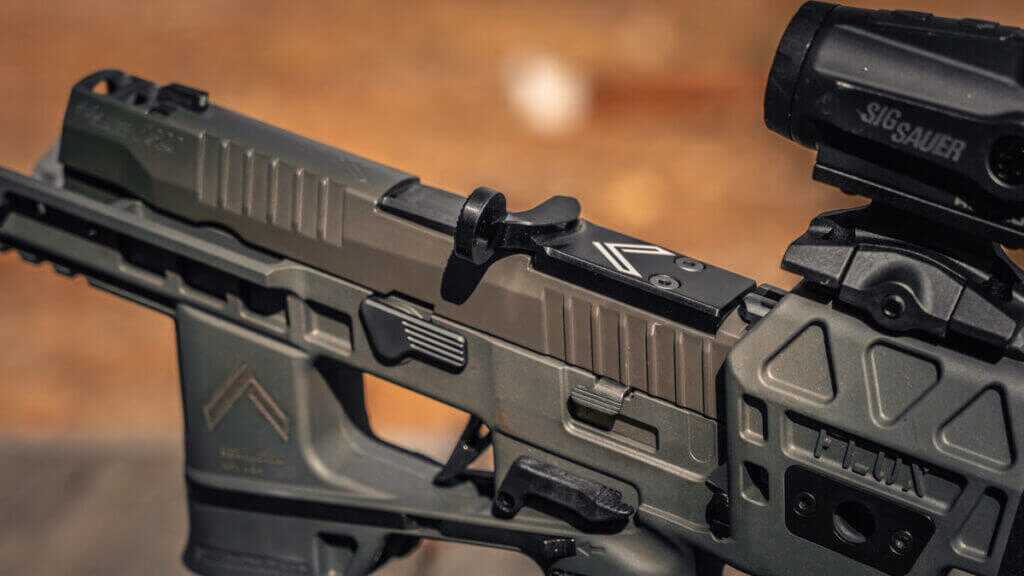 Range Panda Charging Handle for Flux Raider
