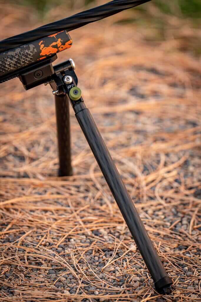 MDT CKYE-POD Hybrid with R3D carbon legs and LRT Fat Trimmer installed closeup