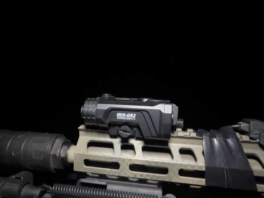 Holosun IRIS-GR3 crossmount on rifle showing quick detach and rail footprint