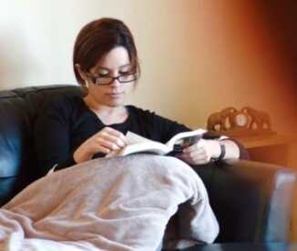 Watch Ridiculously Stupid Anti-Gun PSA Does the mother look mentally unfit to you?