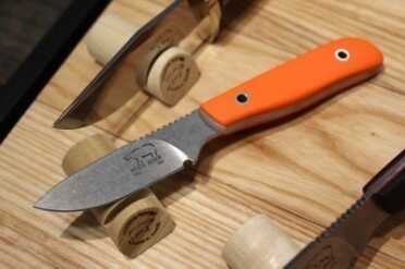 Have you ever dropped your knife in the woods and not been able to find it?