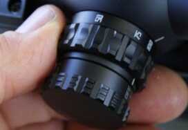 The illumination knob is also parallax/focus for your approximate range.