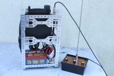 I also tried this MFJ antenna contraption with both radios. It works great and is super portable, with no batteries required.