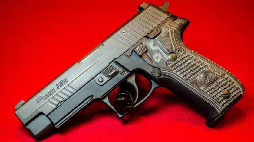 SIG P226
