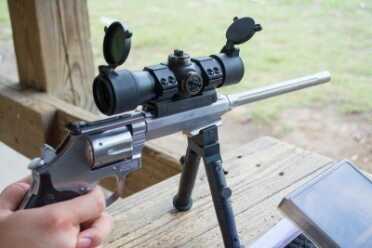 Shooting from the bench, making use of the bipod.