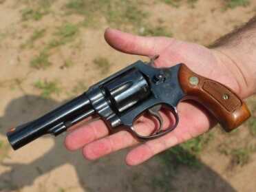 Gives you a bit of an idea of size. Not a big revolver. 