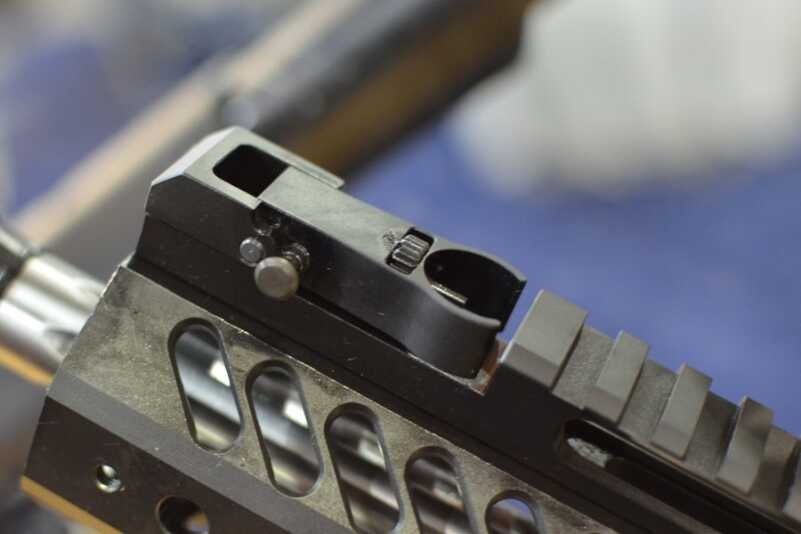 Forward Charging AR w/Flush Integral Sights - Rock River Arms IRS 2 - SHOT Show 2016 Rock River SHOT Show 6