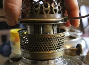 The components of a Rayo are fairly basic. When you get yours, lift straight up. You'll see the channel connector. then just twist and pull up. 