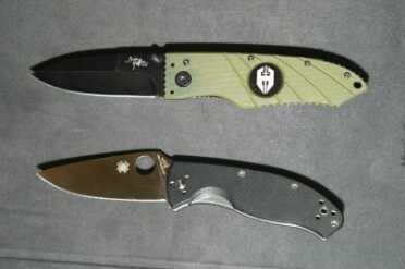 Here's the Hoffner compared to my Spyderco Tenacious.
