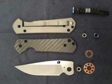 Chris Reeve Large Sebenza 21: Reviewing the Greatest Production Folder of All Time Easy disassembly.