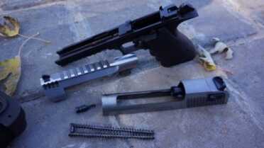 The L6 breaks down into its primary components quickly and easily.