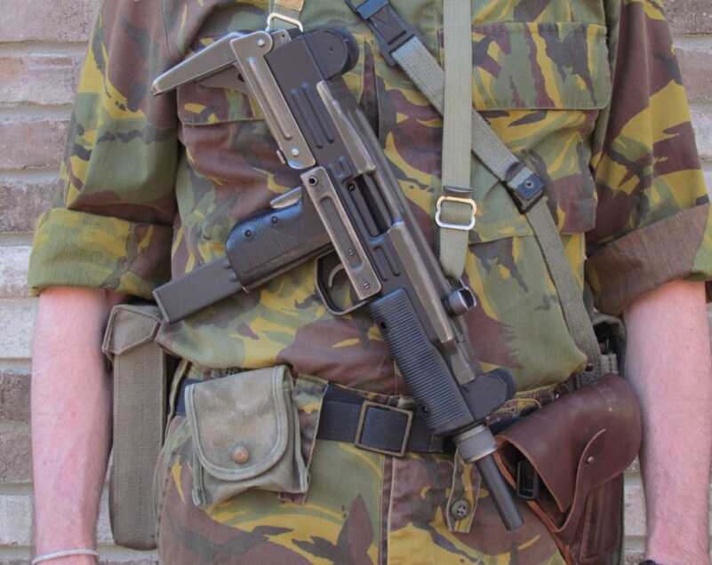 Stamped Steel Sputterguns - Uzi vs the MAC10