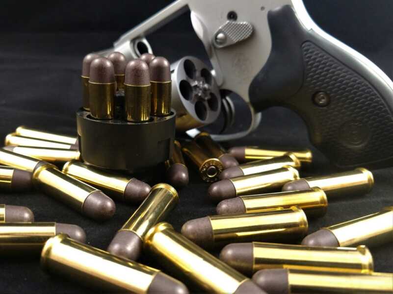 Safariland Comp II Speedloader and Bianchi Speed Strip Review Safariland Comp II Speedloader and Bianchi Speed Strip Review