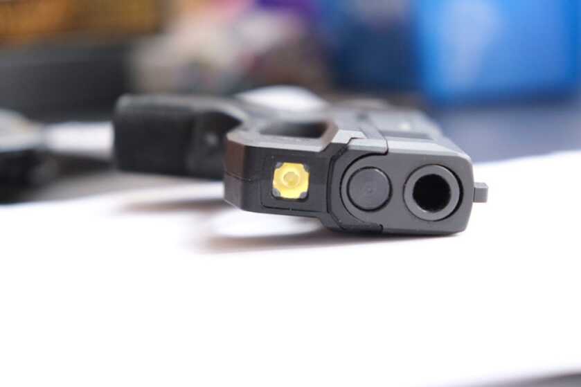 SIG FOXTROT365 Pistol Weapon Light Review SIG FOXTROT365 Pistol Weapon Light Review