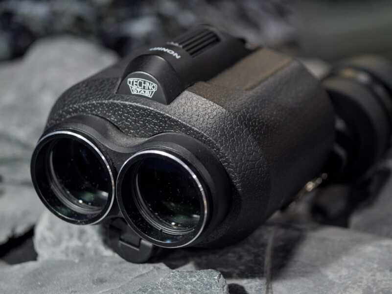 Fuji's New Stabilized Binos Are Lighter & Smaller - SHOT Show 2019 Fuji's New Stabilized Binos Are Lighter & Smaller - SHOT Show 2019