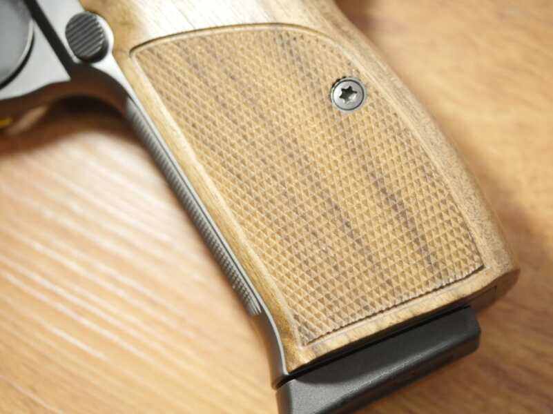 SIG's New P210 Standard & Coyote Tan P365 - NRA 2019 SIG's New P210 Standard & Coyote Tan P365 - NRA 2019