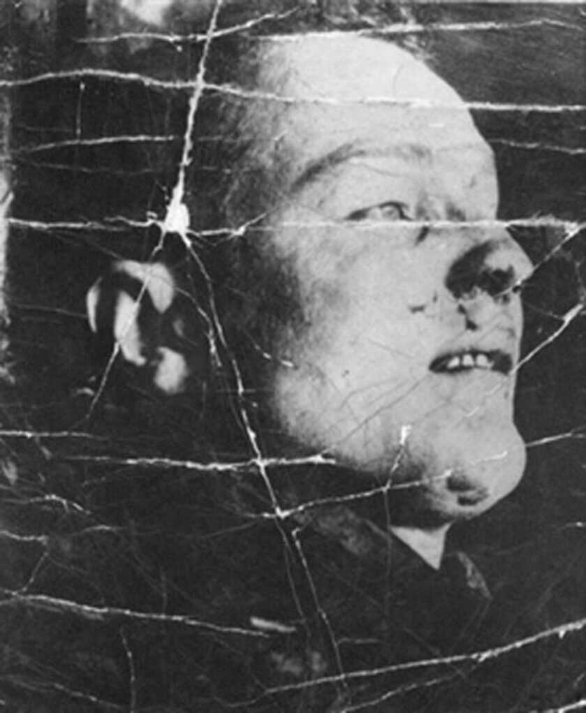 The Death of a Legend: Baron Manfred von Richthofen & the Vickers that may have killed him. The Death of a Legend: Baron Manfred von Richthofen & the Vickers that may have killed him.