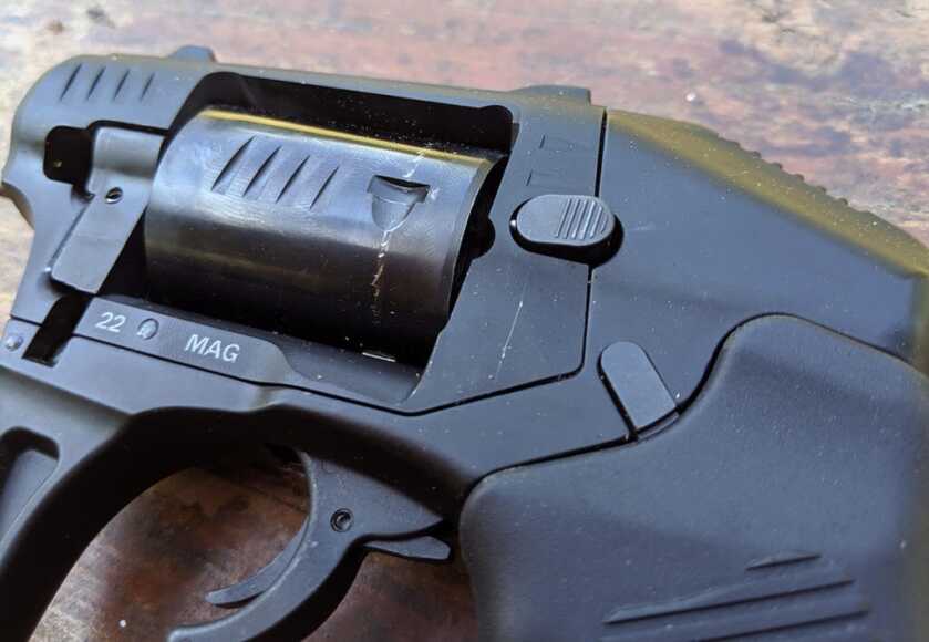 Double-Barreled 22 Mag Protection? Full Review of S333 Thunderstruck (Video) Double-Barreled 22 Mag Protection? Full Review of S333 Thunderstruck (Video)