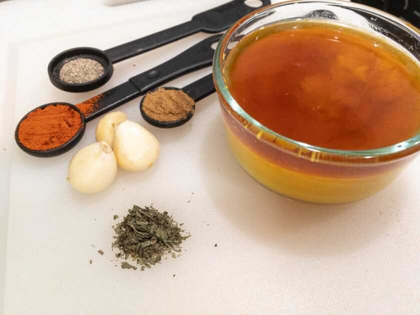 Simple Gourmet: Tangy BBQ Sauce For Strong Meat Simple Gourmet: Tangy BBQ Sauce For Strong Meat