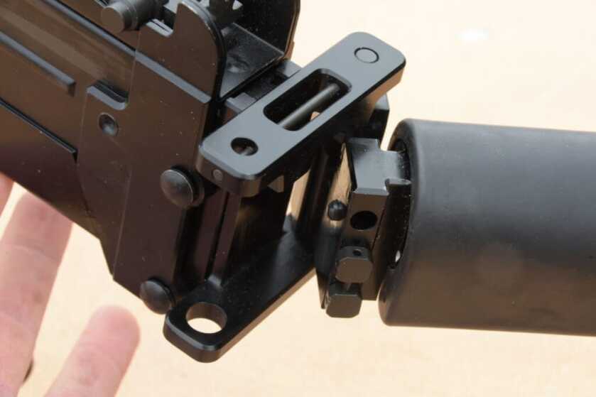 Shooting the World's Lightest Machine Gun: The Ultimax 100 MK8 - SHOT Show 2020 Shooting the World's Lightest Machine Gun: The Ultimax 100 MK8 - SHOT Show 2020