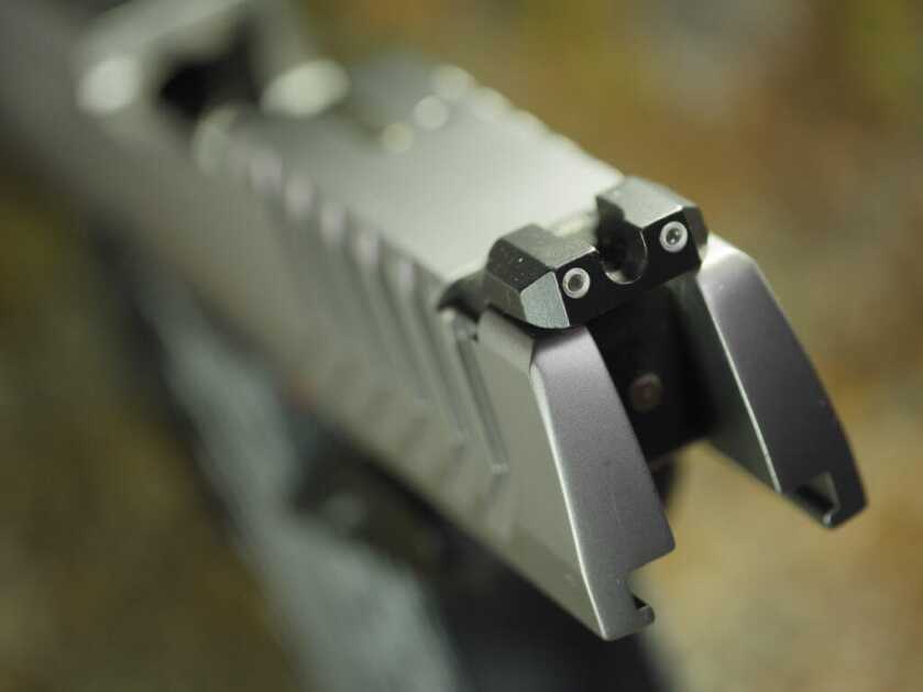 Springfield's 1911 Mini-Me: The 911 9mm Springfield's 1911 Mini-Me: The 911 9mm