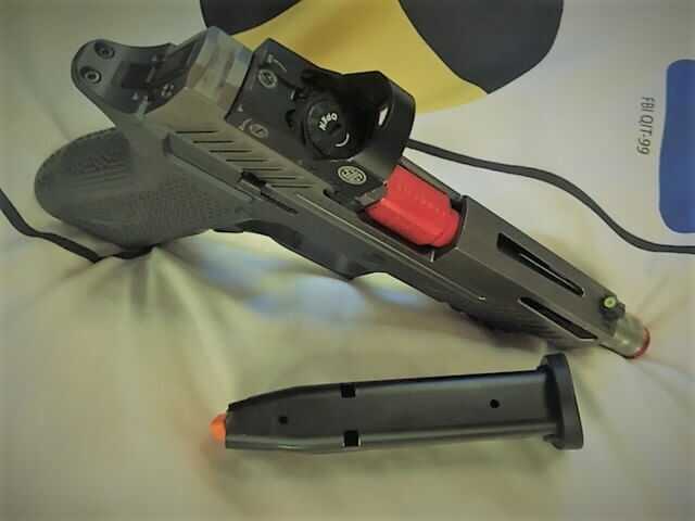 Free Medical Training and Ten Gift Ideas for Your Favorite Shooter Free Medical Training and Ten Gift Ideas for Your Favorite Shooter