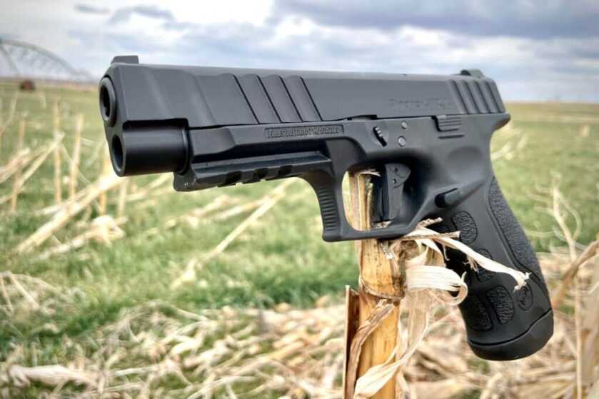 Stoeger STR-9F Review: Best Budget Striker-Fired Pistol?!
The Stoeger Industries STR9 "F" Model. The company has a great reputation for shotguns. They're now trying to bring that tradition to the handgun market. If this gun review is any indicator, they are successfully doing so.