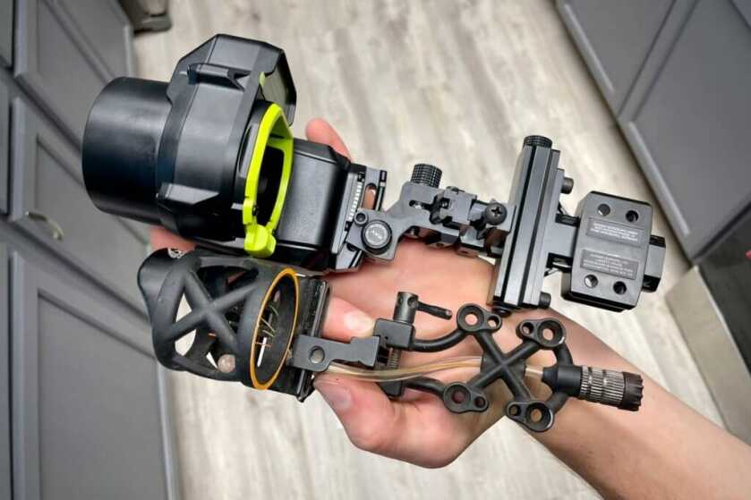 Garmin Xero® A1i PRO Bow Sight compared to a sight