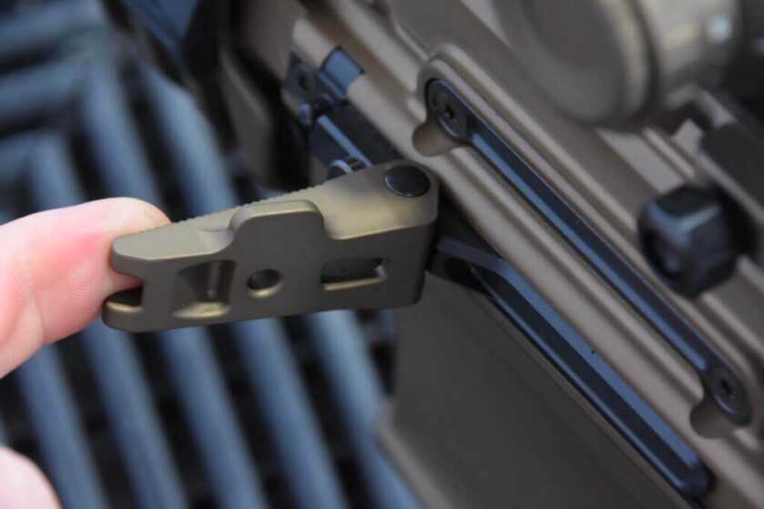 SIG Sauer's Civilian-Friendly MCX-Spear -- SHOT Show 2023 SIG Sauer's Civilian-Friendly MCX-Spear -- SHOT Show 2023