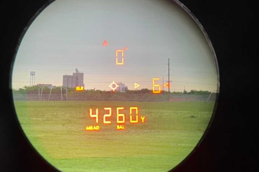 Ranging a building with the Razor® HD 4000 GB out to 4260 yards