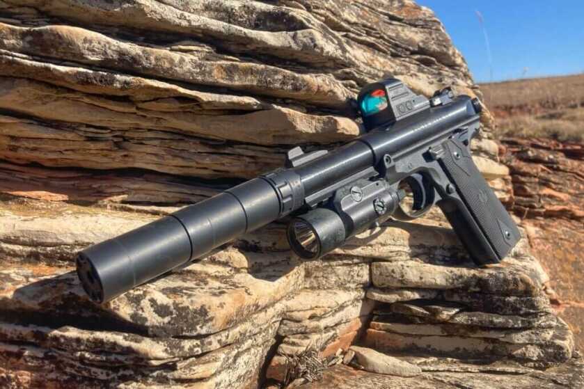 3 - An A+ Modular 22 Silencer // Rugged Mustang22 Mustang22 Let's take a look at Rugged Suppressors’ innovative Mustang22
