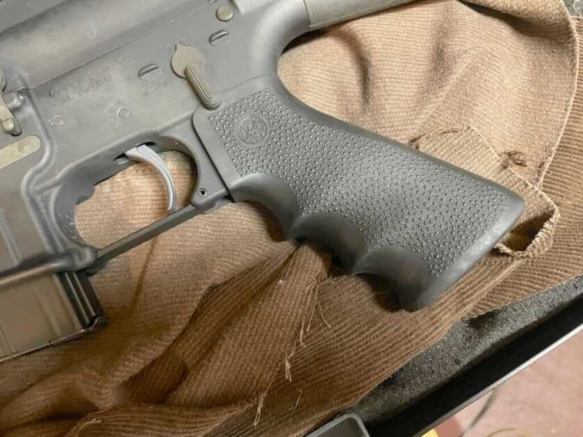 Hogue OverMolded rubber AR15 grip 