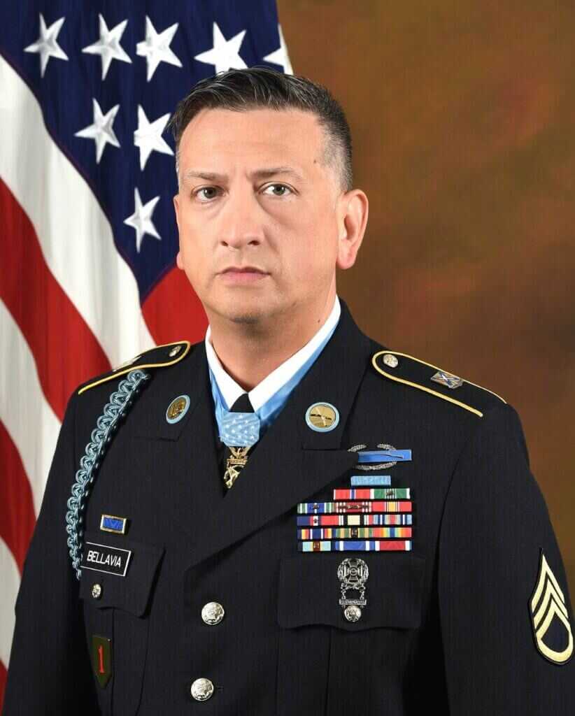 David Bellavia in Dress blues wearing the medal of honor  