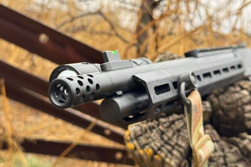 muzzle and barrel on lever action gun