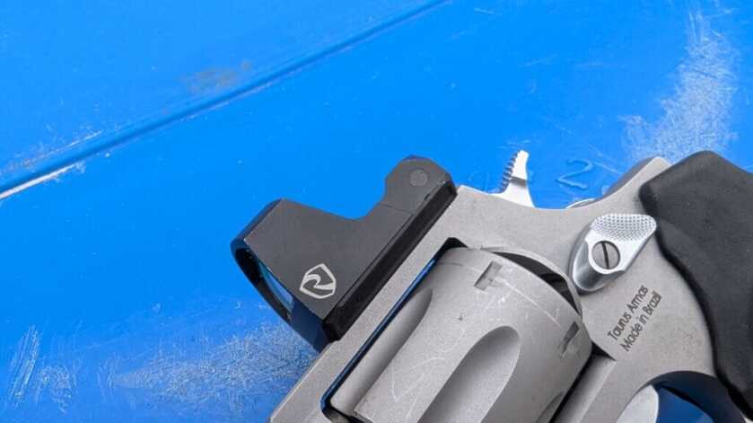 riton optic on revolver