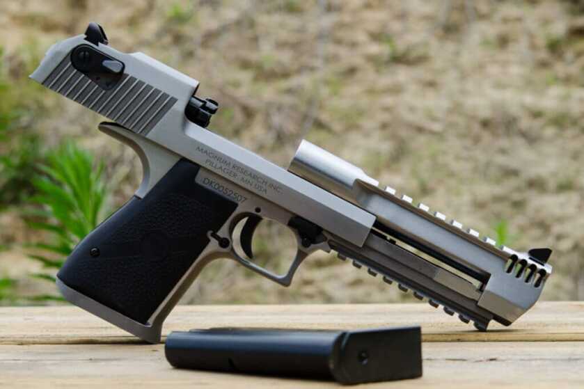 semi-automatic pistol handguns for hunting