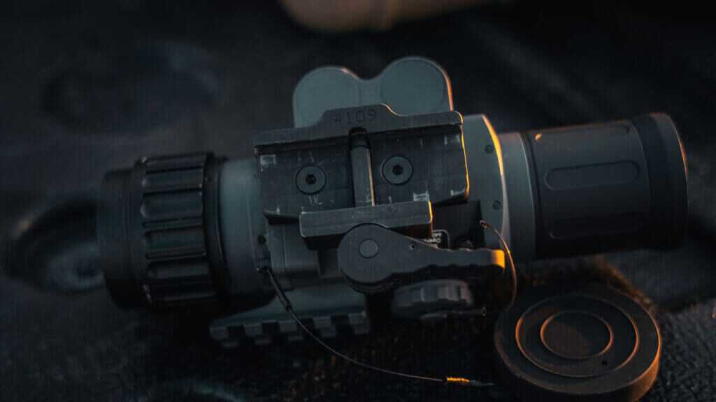 quick-detach mount