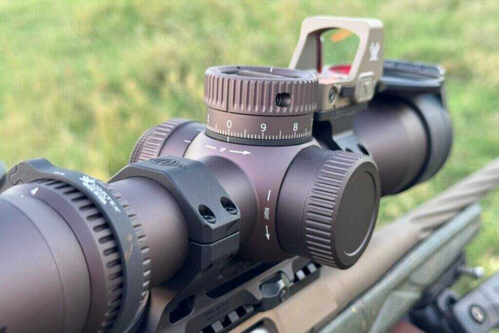 Right-side capped windage turret on the Vortex Razor HD Gen III 4-24x44 FFP
