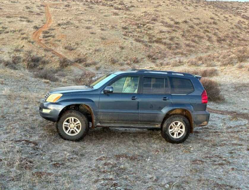 Bilstein 8112 Zone Control CR shocks carrying a Lexus GX470 across an SXS trail in comfort
