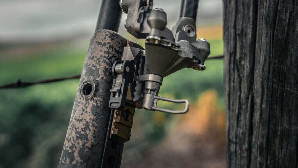 Backlanz Alpine six-position leg splay system for extra-wide prone shooting on rough ground