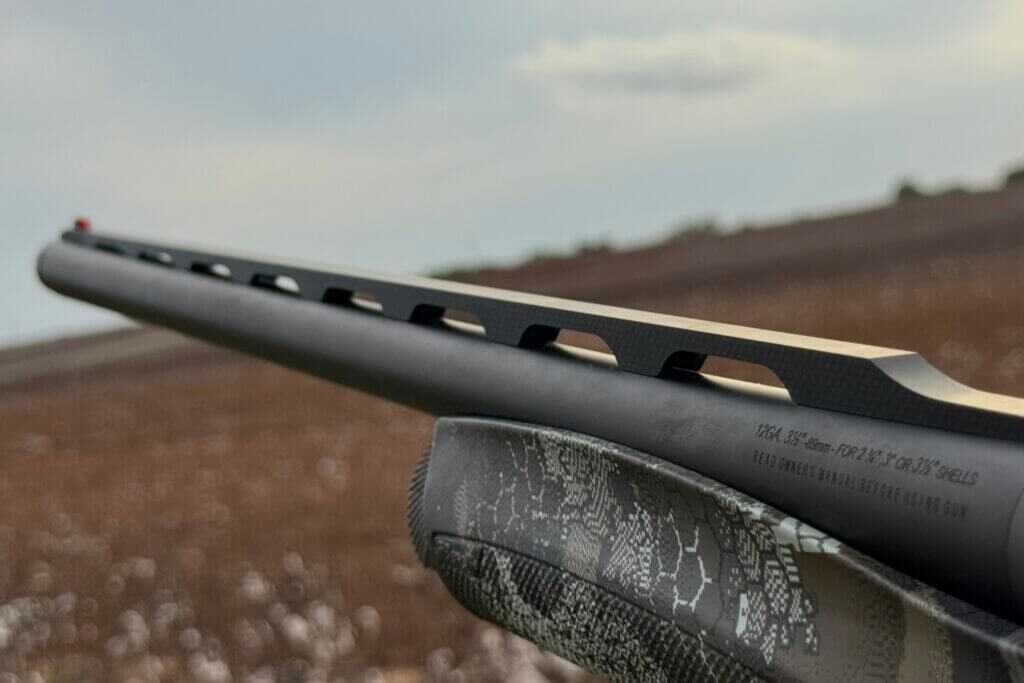 Benelli SBE3 A.I. BE.S.T. carbon fiber rib showing slight side-to-side flex