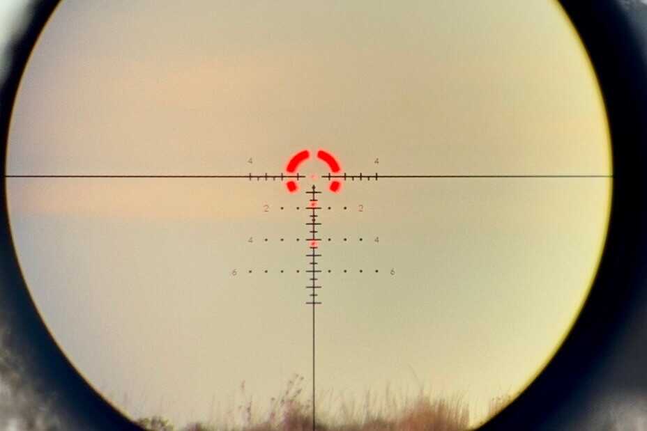 Vortex Strike Eagle 1-10x24 EBR-8 BDC reticle showing illuminated and black holdover dots from 200 to 600 yards