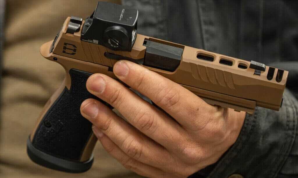 SIG P365 DH3 Daniel Horner signature build with competition-inspired carry features