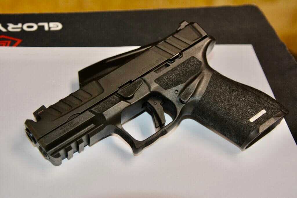Springfield Echelon Compact with a Comp