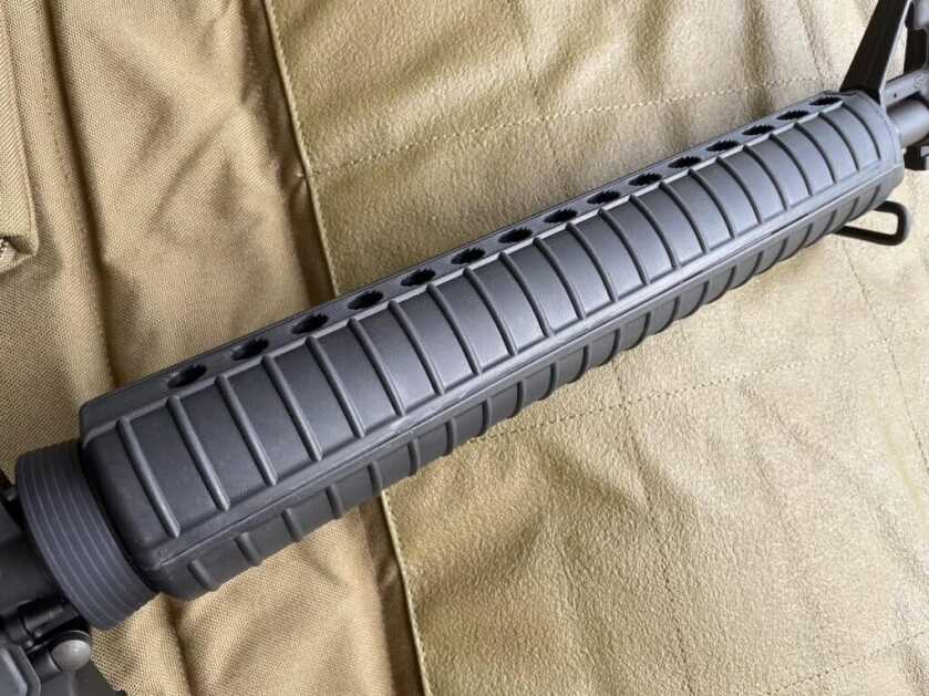 Springfield Armory SA-16A2 round polymer handguard based on the M16A2 design
