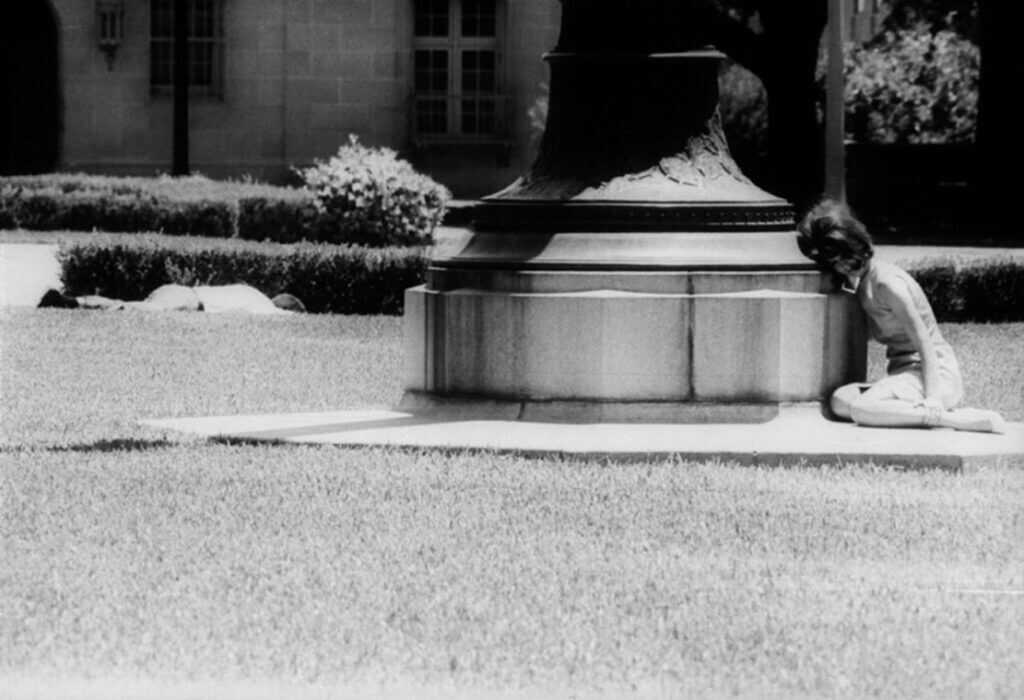 Charlotte Darehshori hiding during the Charles Whitman UT Tower sniper attack