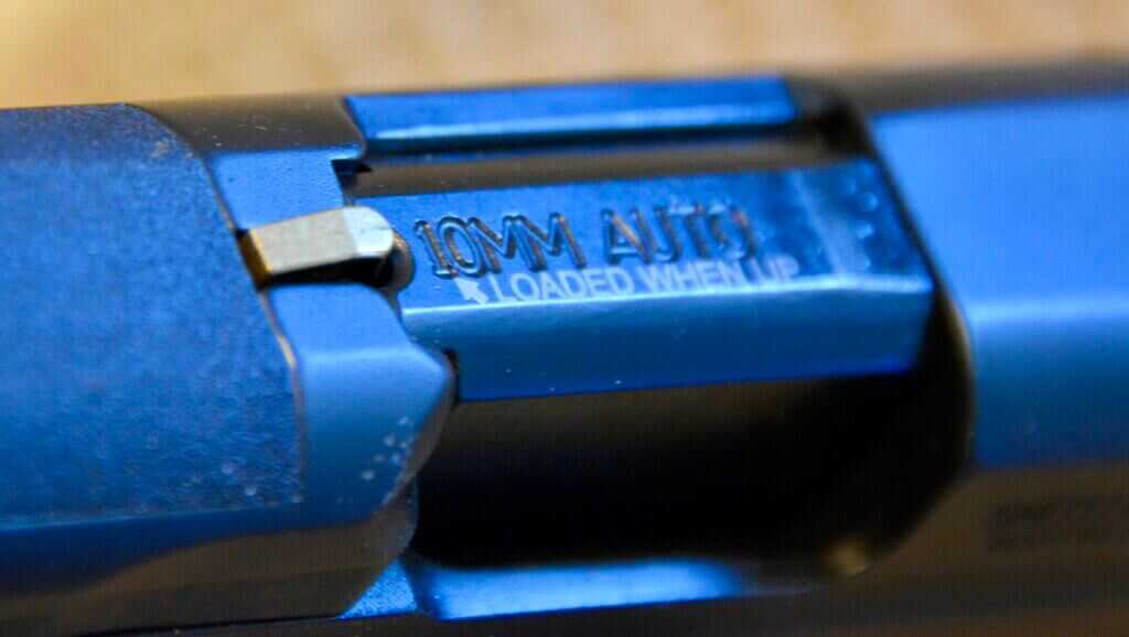 Loaded chamber indicator on Smith and Wesson M&P 2.0 10mm slide